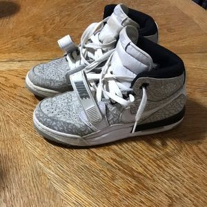 Jordan 213 size 6 y size 7.5